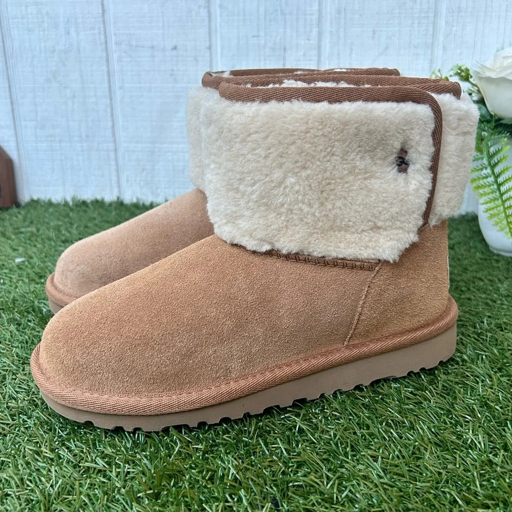 UGG Walker, Toddler, Little Kid & Big Kid $115 Color: Chestnut size 1 NEW